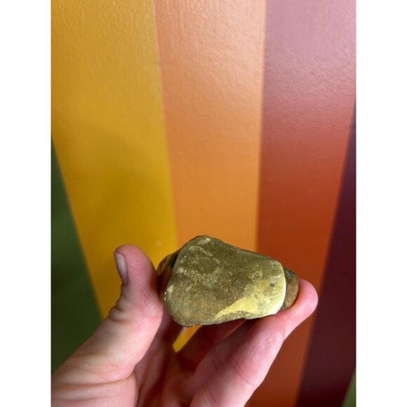 Vintage solid, brass, mini pelican patina bird figurine paperweight - Picture 3 of 5